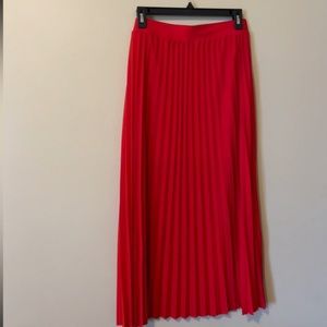 Red Pleated Midi skirt